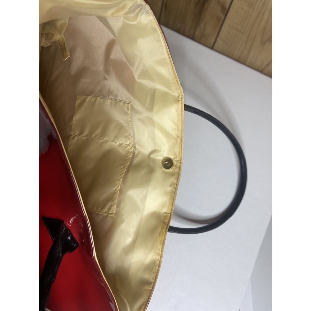Elizabeth‎ Arden glossy red and black patent faux leather tote bag - Picture 9 of 12